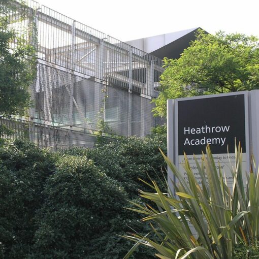 LF Green Wall plant trellis Heathrow Academy 1