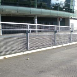 Arezzo barrier fence Emirates 2