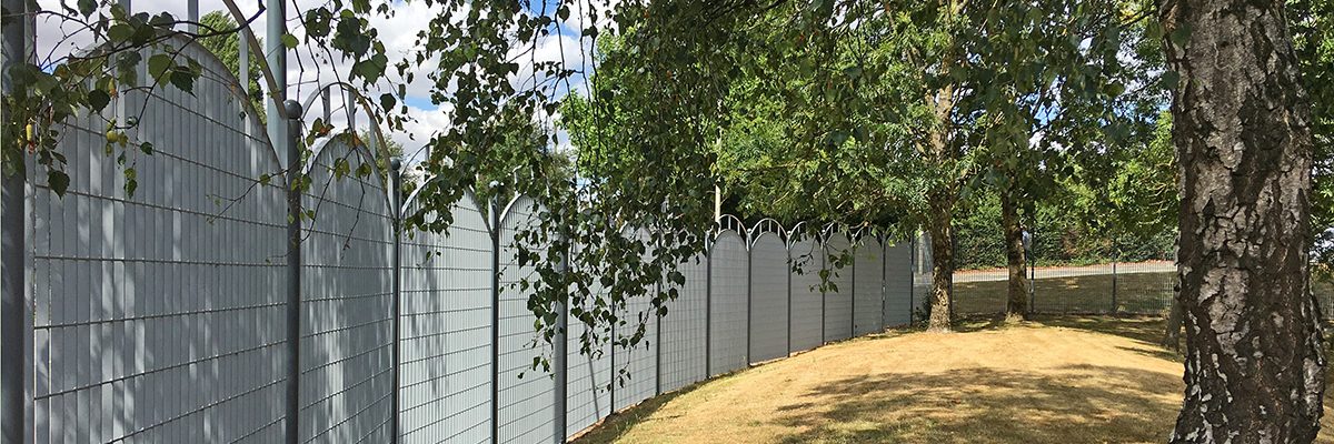 Roma 3 customised grating fence Pensnett Estate 1 news2 Roma 3 customised grating fence Pensnett Estate 1 news2
