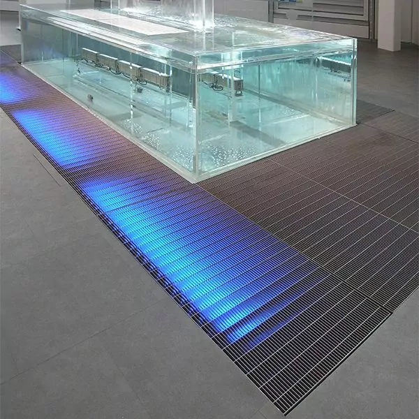 LF heel proof floor grating Siemens Crystal Barrot