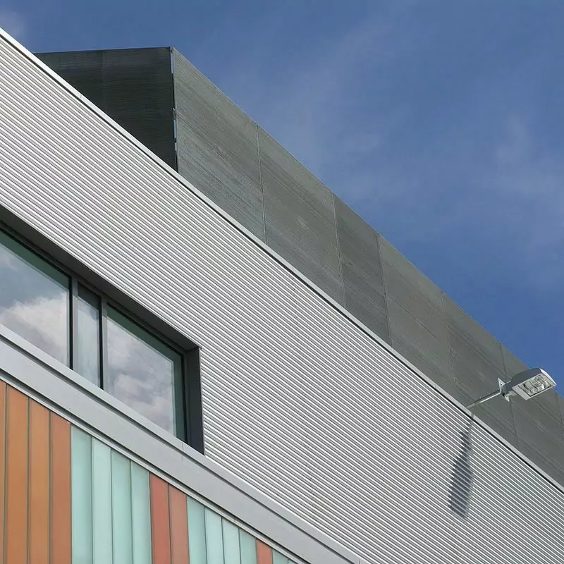 Micro 15 Suffolk College roof top screening 20