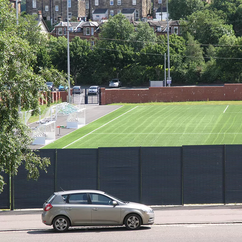 Italia-100 Fences 31 LF steel louvred fencing total screening Hampden 2