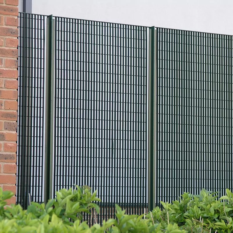 Novara 25 Rokeby School grating fence 02