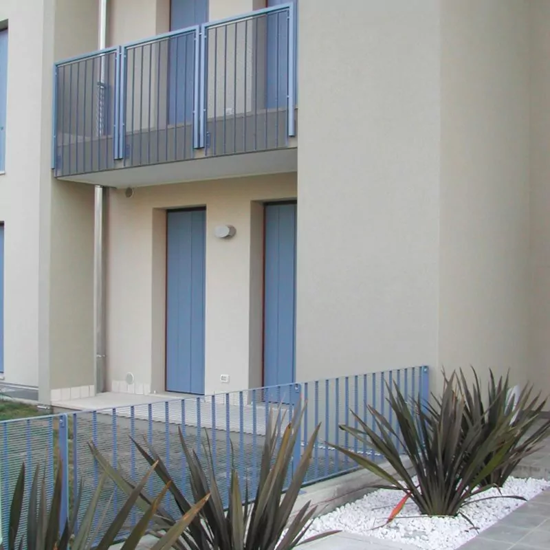 Stretto 16 Stretto 11 balcony balustrade blue 102