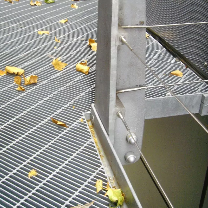 Floor Grating - Safety Grating 15 EF 11x76 London University 02