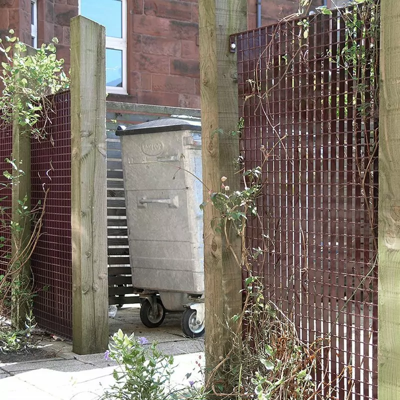 Piazza-66 & Piazza-44 19 LangFulton screening panels plant trellis wheelie bin store Maryhill 7