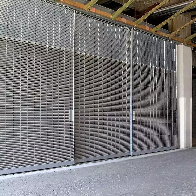 Louvre panels plant housing DeltaWing 90 Caledonian University 4
