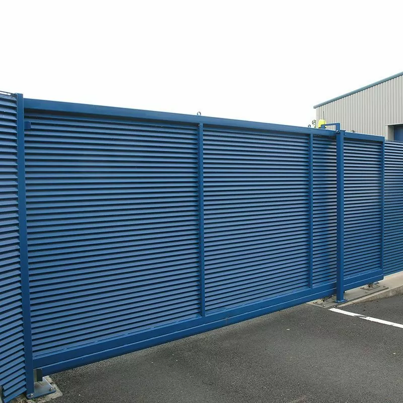 Italia-100 Fences 25 Verona Italia 100 gates 04