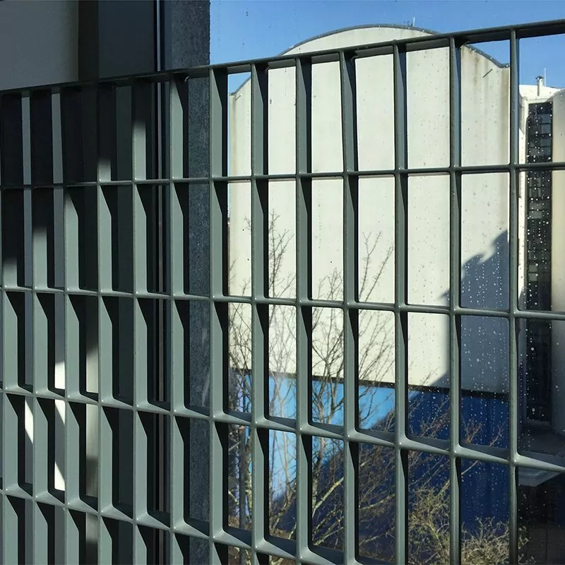 Alto & DemiAlto 11 Alto 55 pressure locked grating 1
