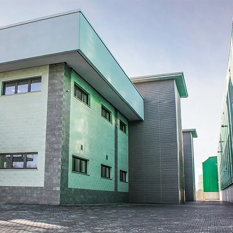 Corona & CoronaBrise 8 CoronaBrise louvred wall cladding steel panels green 1