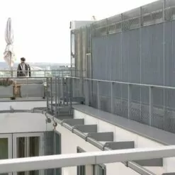 Stereo-4 34 Micro 15 Stereo 4H Hilton Tower London roof top sreening 02