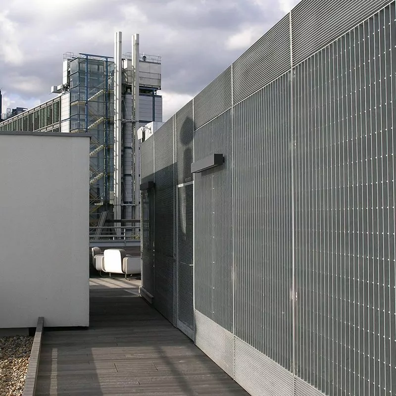 Micro 15 Stereo 4H Hilton Tower London roof top sreening 09