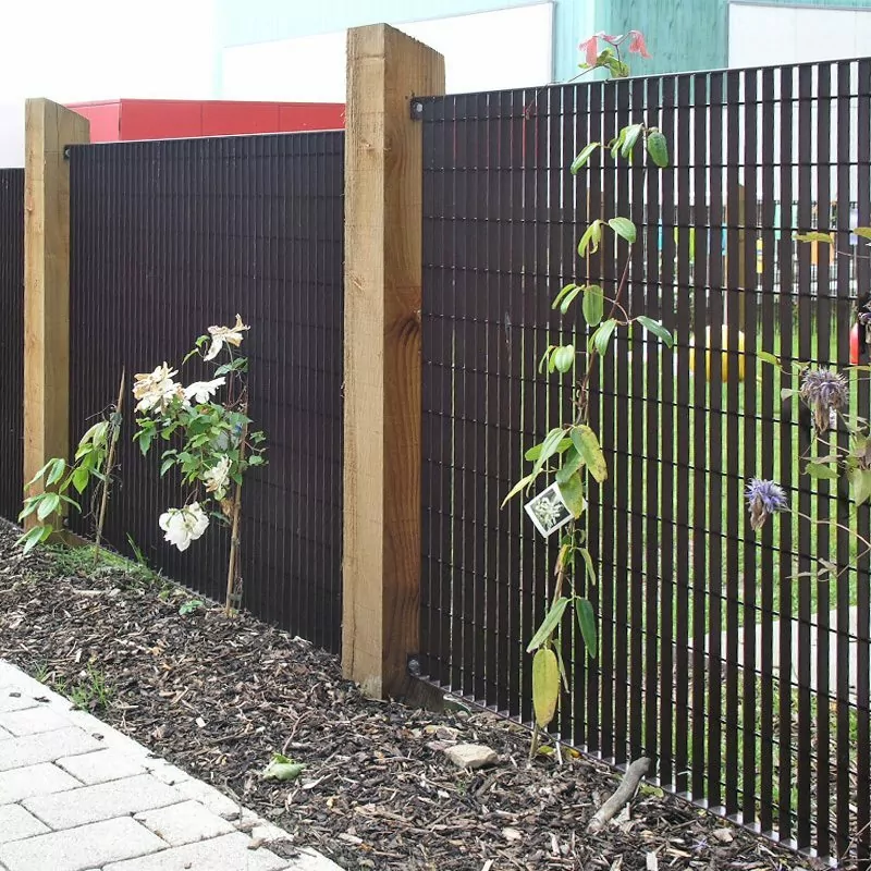 Novara-34 12 LF Novara 34 grating fence Toronto Primary School 7