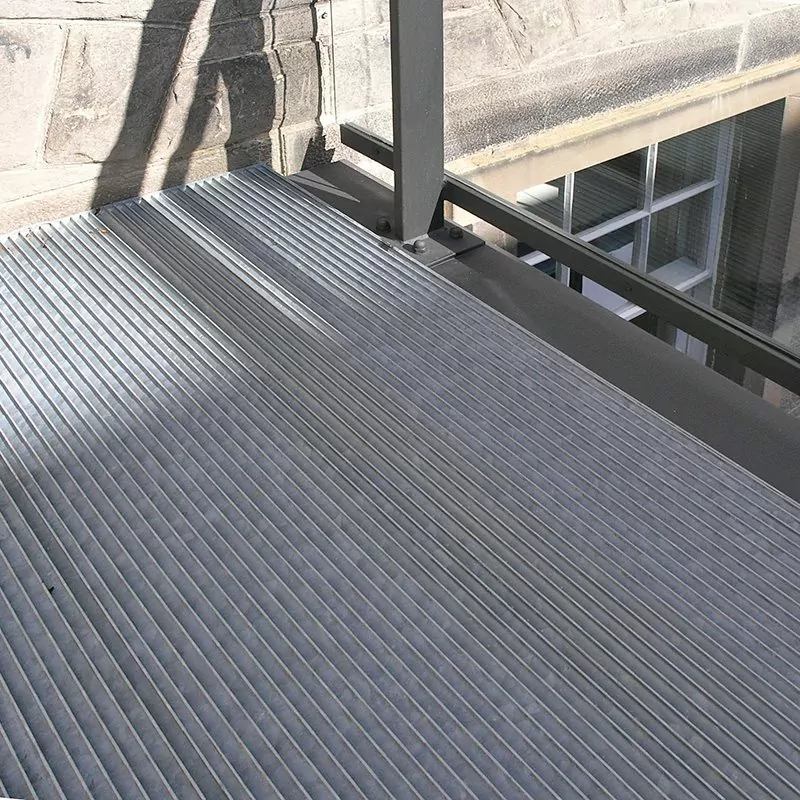 AntiVertigo 17 AnitVertigo floor grating Fettes College2