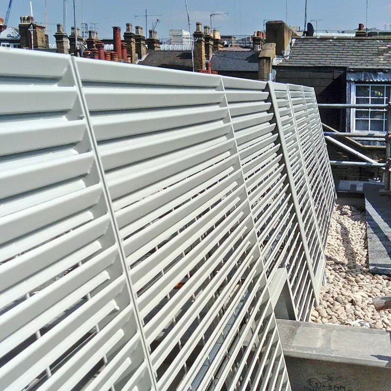 Italia 100i roof top screening louvred panels Great Portland Street London 3