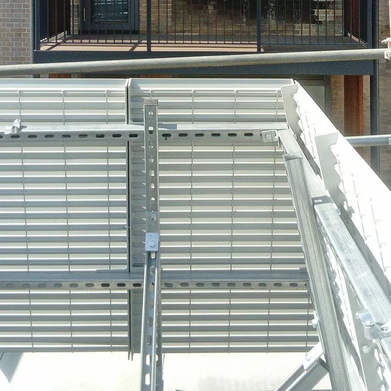 Italia 100i roof top screening louvred panels Great Portland Street London 5