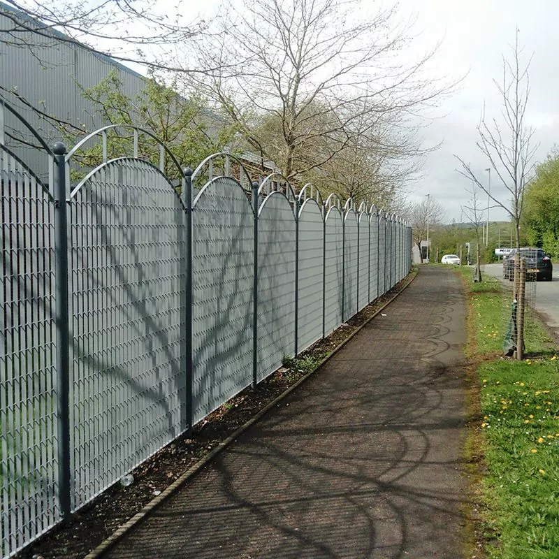 Roma 3 customised grating fence Pensnett Estate 6a