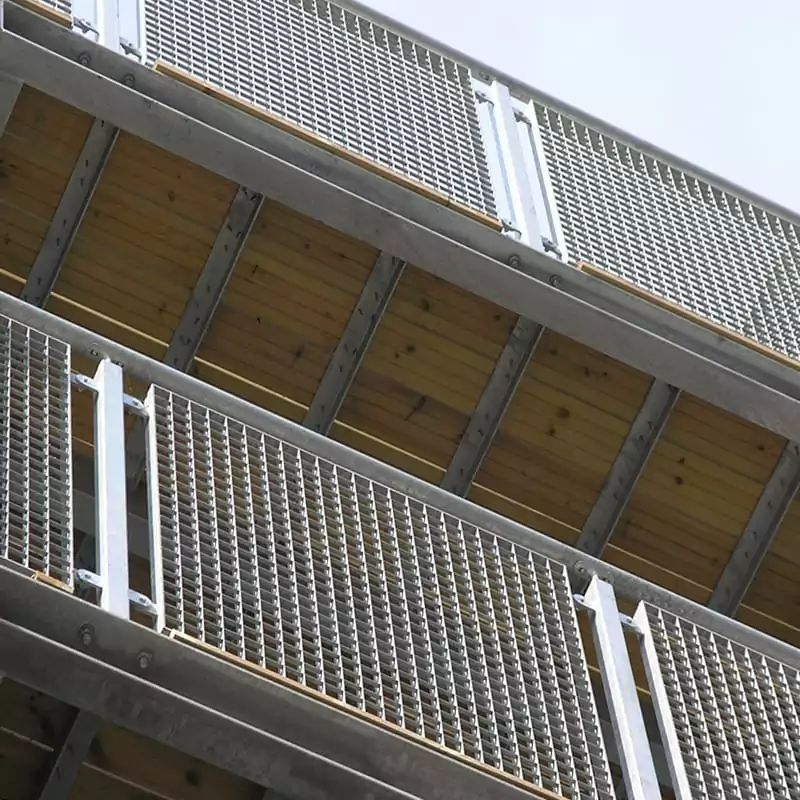 DemiQuattro 44 balcony balustrade High Road Ilford 5