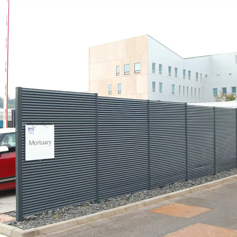 Italia-100 Fences 30 Louvred screen compound DG Hospital 11