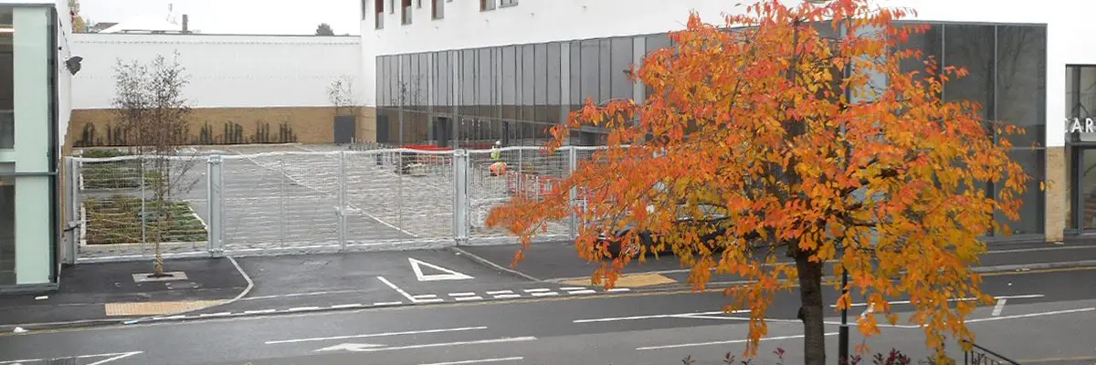 Roma 3 bespoke gate Colindale 1 news Roma 3 bespoke gate Colindale 1 news